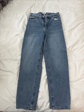 H&M Straight-Leg Jeans in Medium Blue Wash